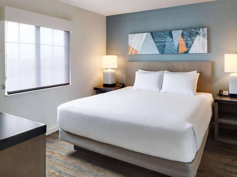 Hyatt House Boston Waltham Hotel Екстериор снимка