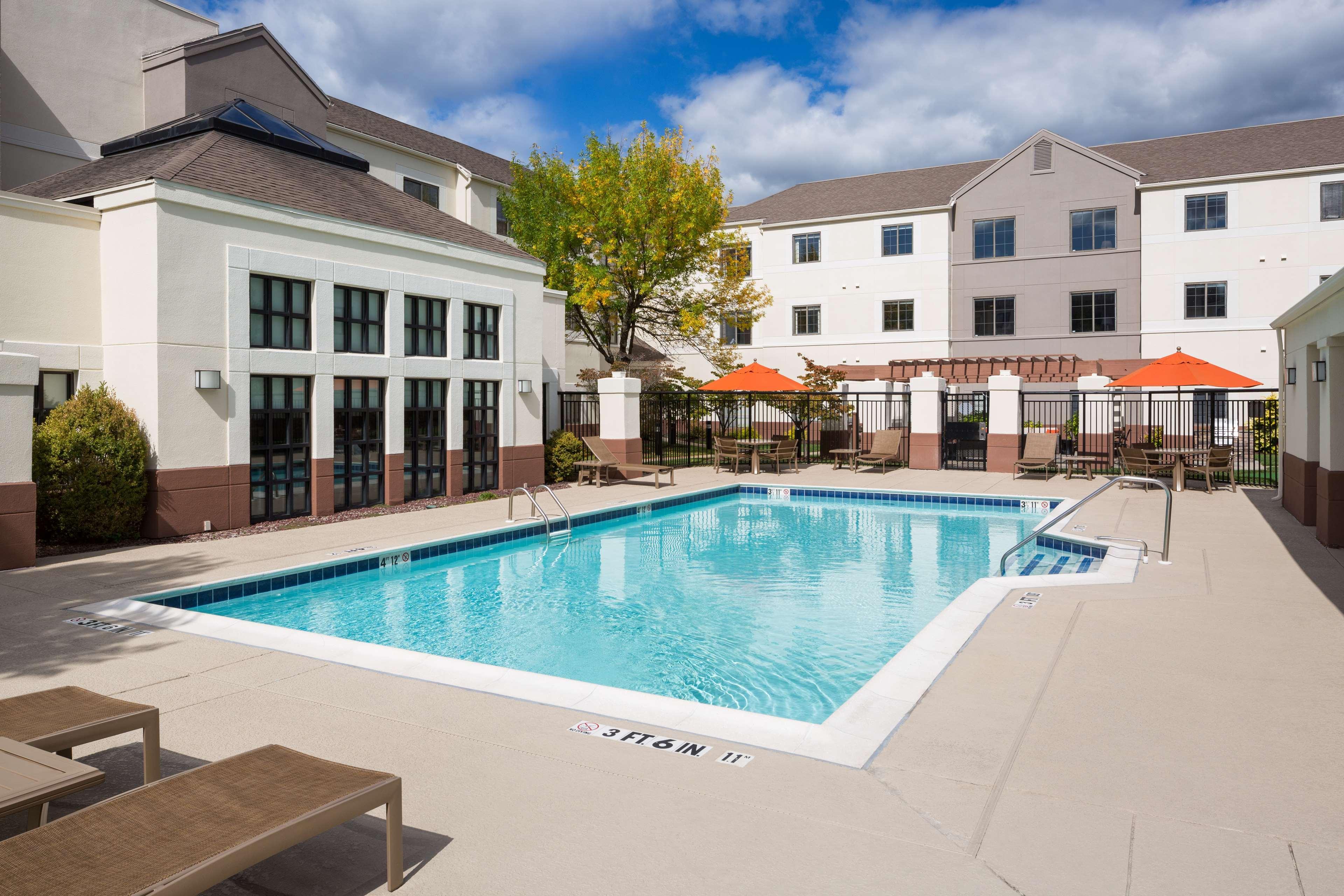 Hyatt House Boston Waltham Hotel Екстериор снимка