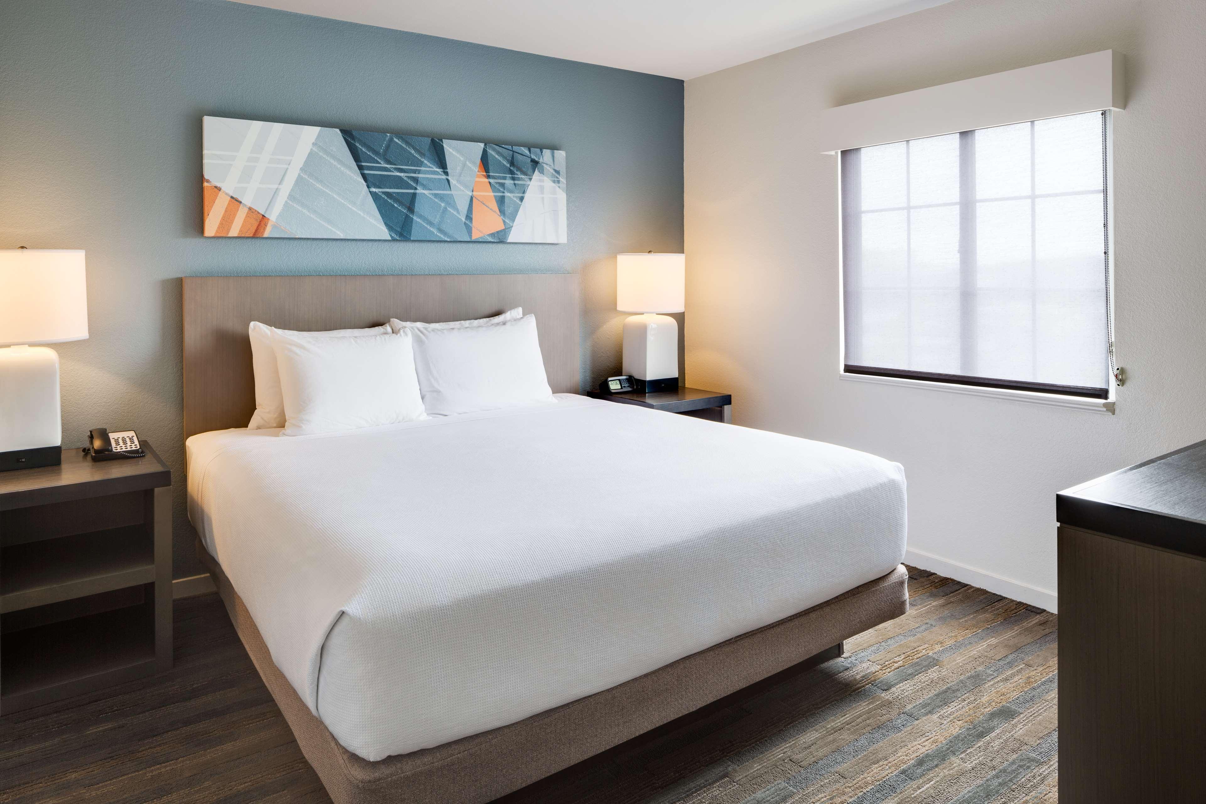 Hyatt House Boston Waltham Hotel Екстериор снимка
