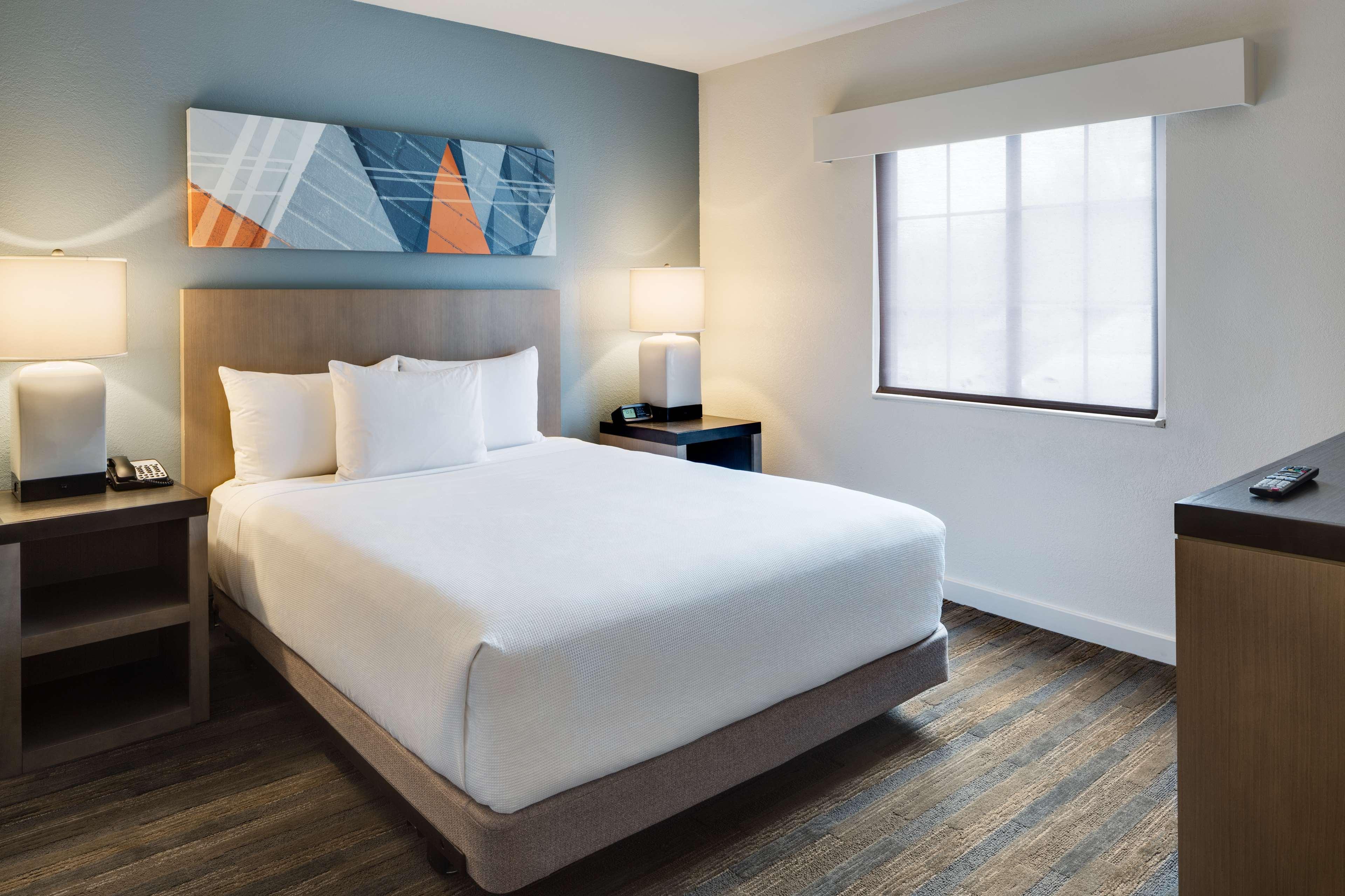 Hyatt House Boston Waltham Hotel Екстериор снимка
