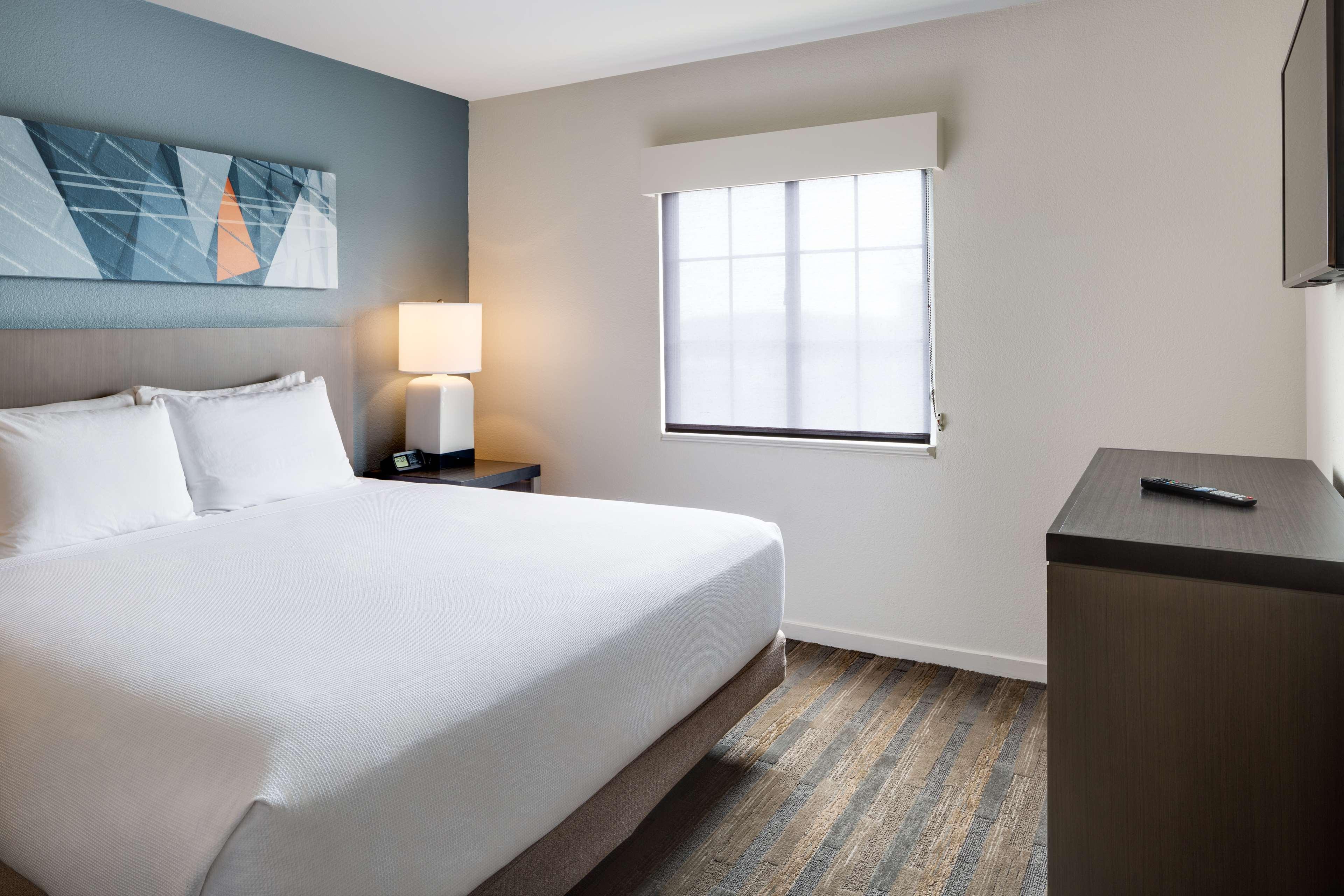 Hyatt House Boston Waltham Hotel Екстериор снимка