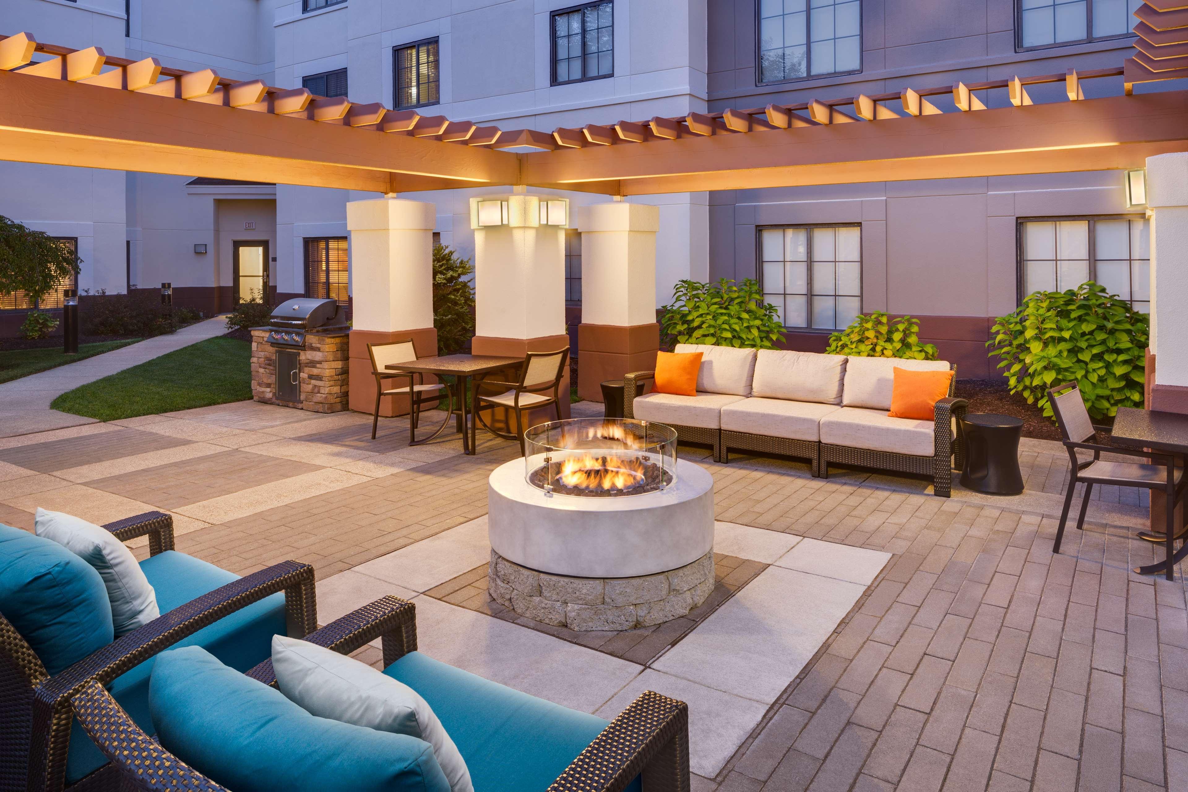 Hyatt House Boston Waltham Hotel Екстериор снимка
