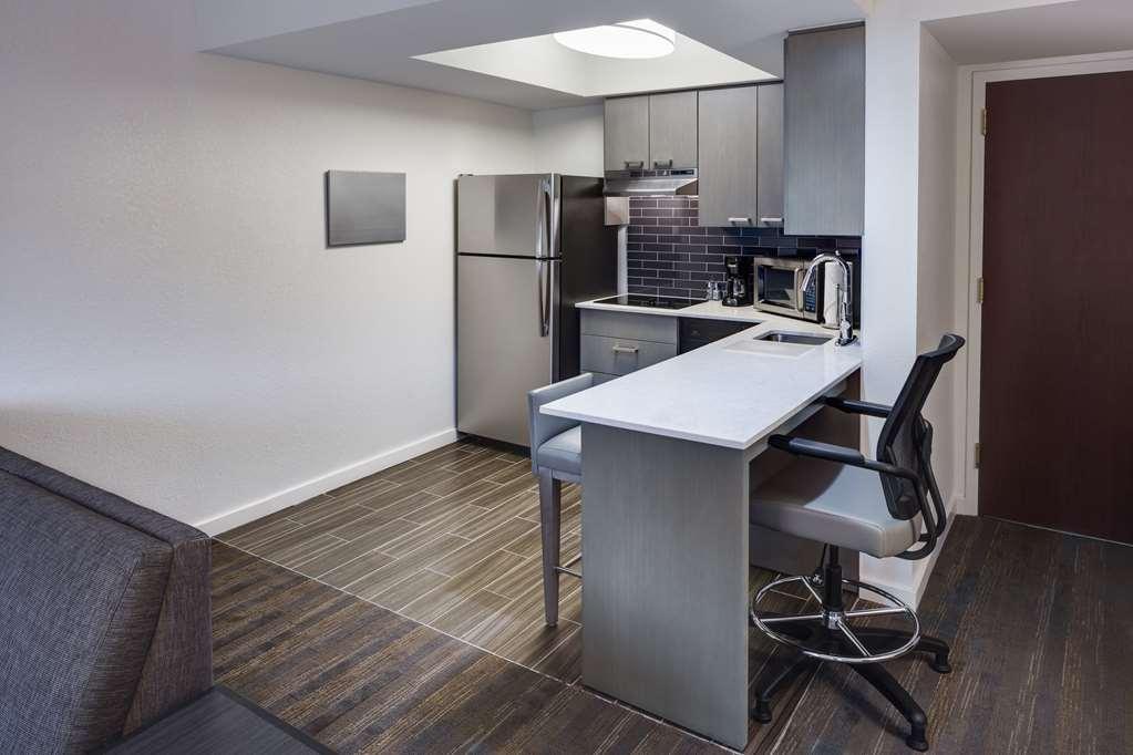 Hyatt House Boston Waltham Hotel Стая снимка