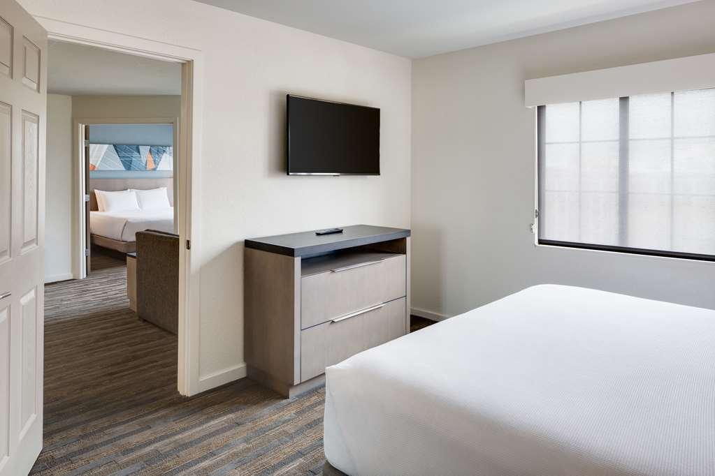 Hyatt House Boston Waltham Hotel Стая снимка