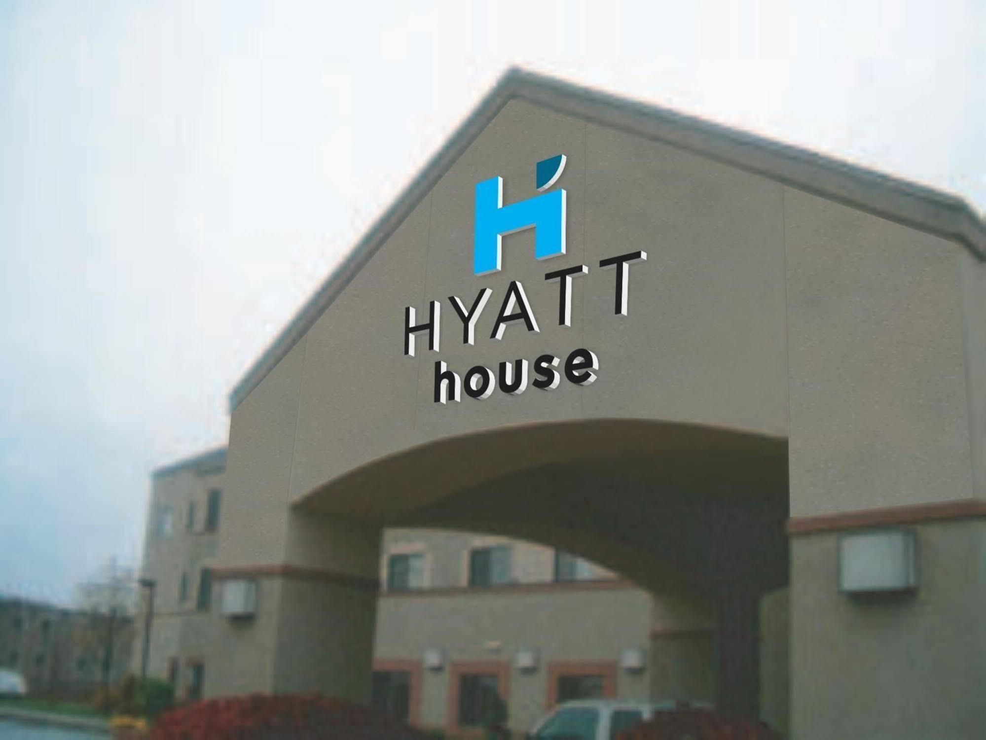 Hyatt House Boston Waltham Hotel Екстериор снимка